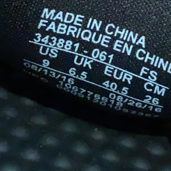 New Authentic Nike signature slide sandals sz 9 woman’s - Picture 9 of 11